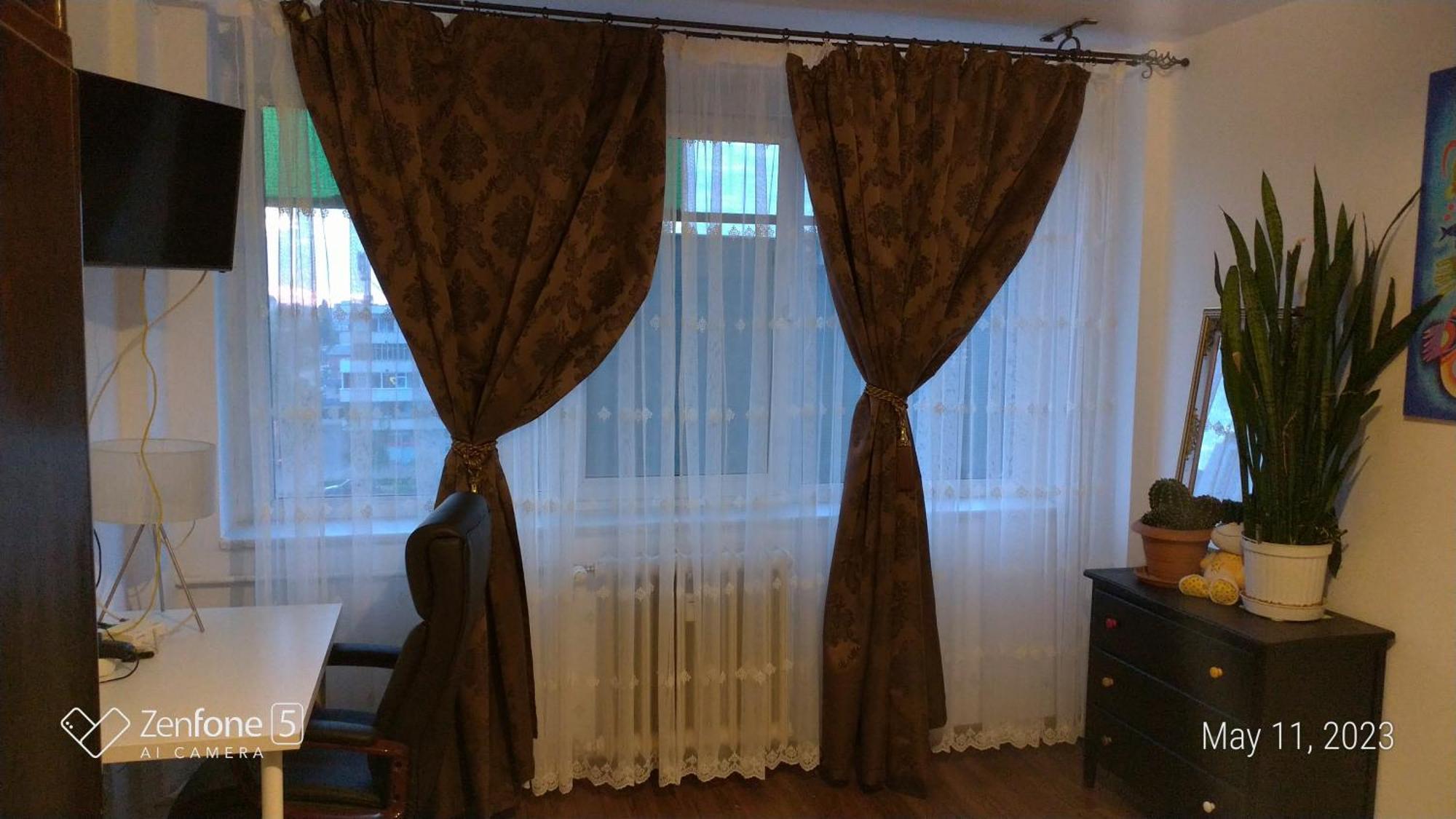 Studio Leo Ясси Екстер'єр фото